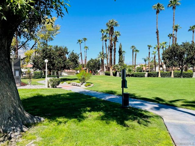 6135 Montecito Dr 5, Palm Springs, CA 92264