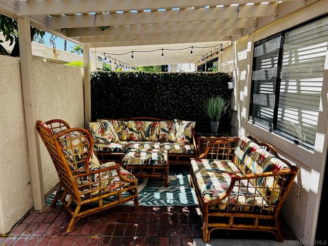 6135 Montecito Dr 5, Palm Springs, CA 92264