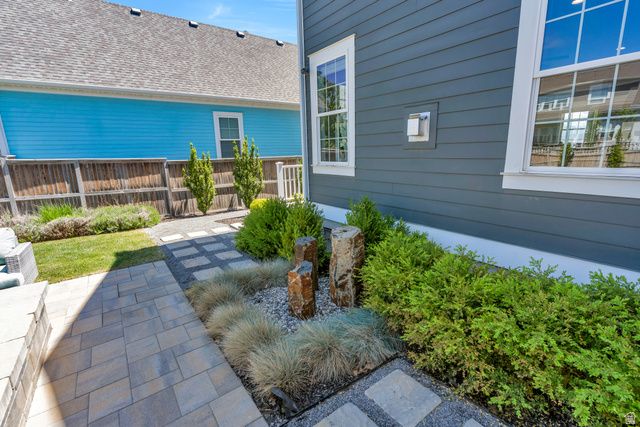 5022 W LAKE AVE, South Jordan, UT 84009