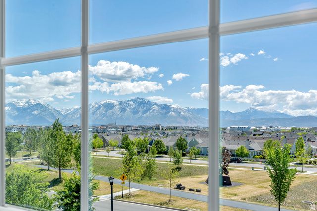 5022 W LAKE AVE, South Jordan, UT 84009