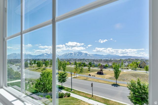 5022 W LAKE AVE, South Jordan, UT 84009