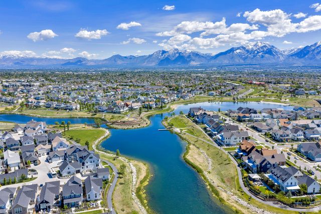 5022 W LAKE AVE, South Jordan, UT 84009