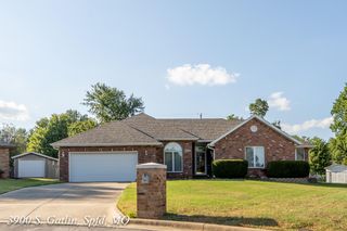 3900 South Gatlin Court, Springfield, MO 65807
