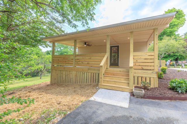 612 W Garden Farm, Rossville, GA 30741