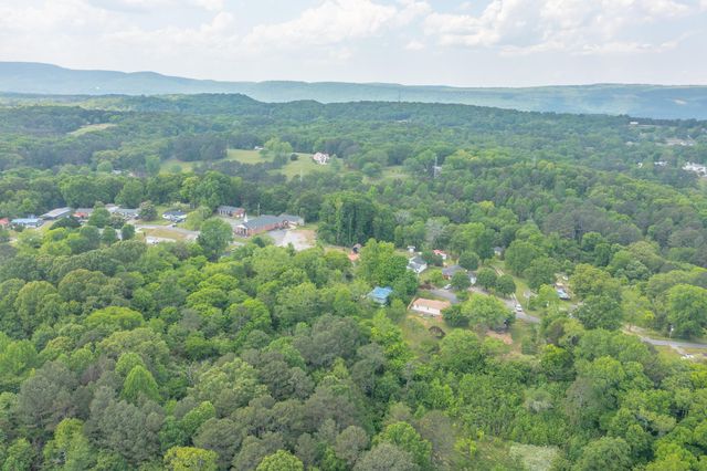 612 W Garden Farm, Rossville, GA 30741