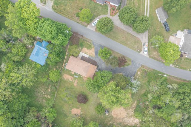 612 W Garden Farm, Rossville, GA 30741