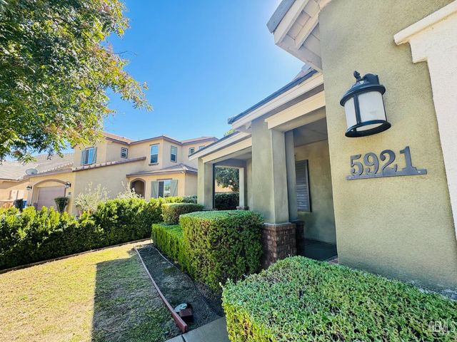 5921 Moonlight Peak Drive, Bakersfield, CA 93311