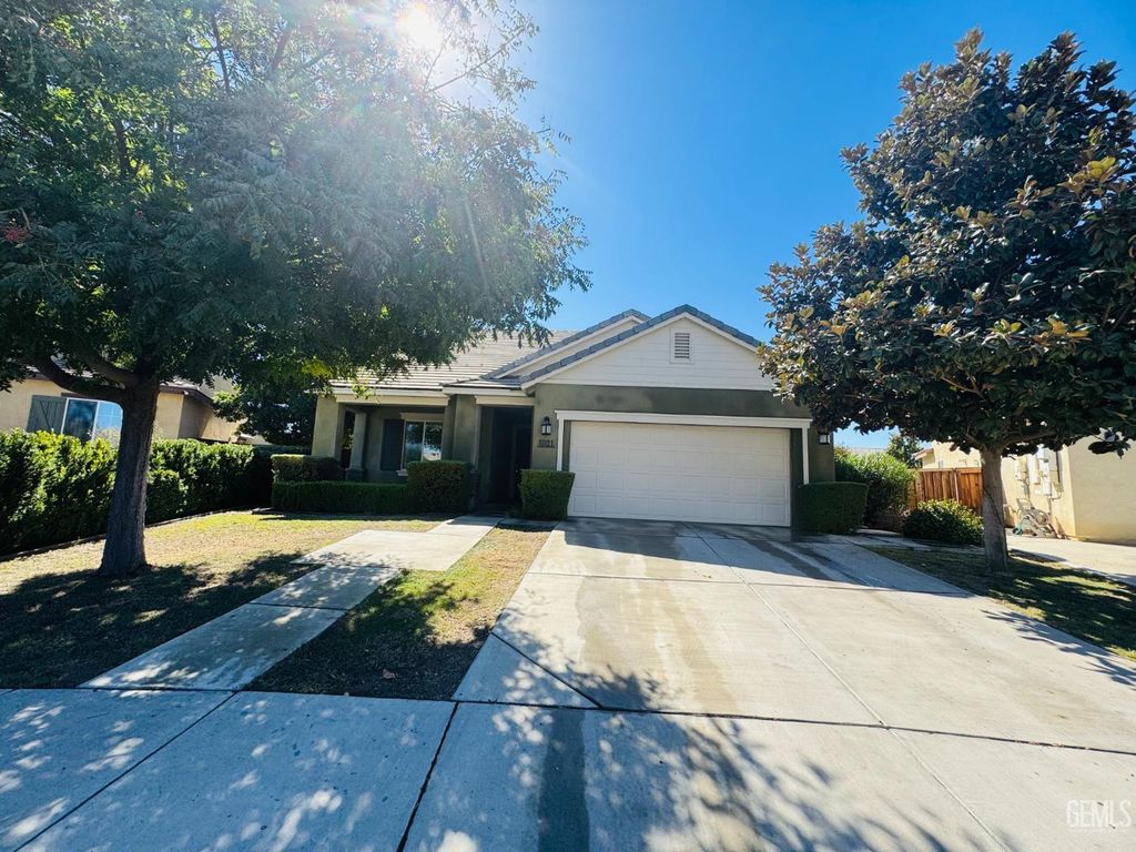 5921 Moonlight Peak Drive, Bakersfield, CA 93311