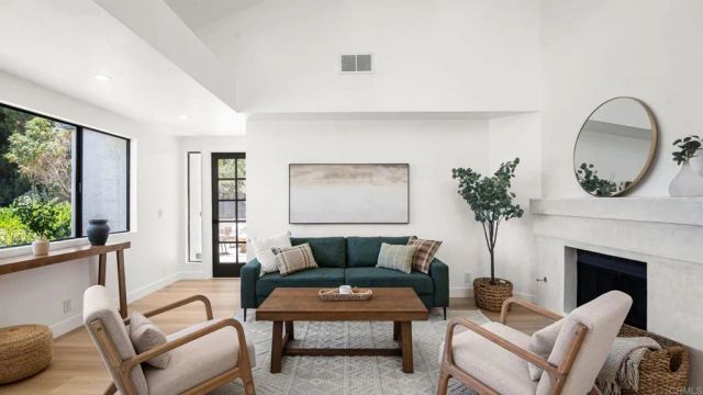 191 Bronze Way, Vista, CA 92083