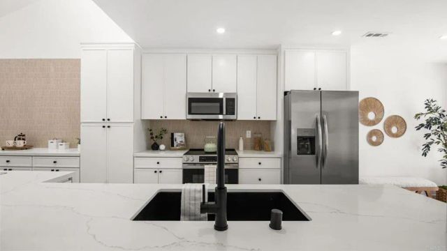 191 Bronze Way, Vista, CA 92083
