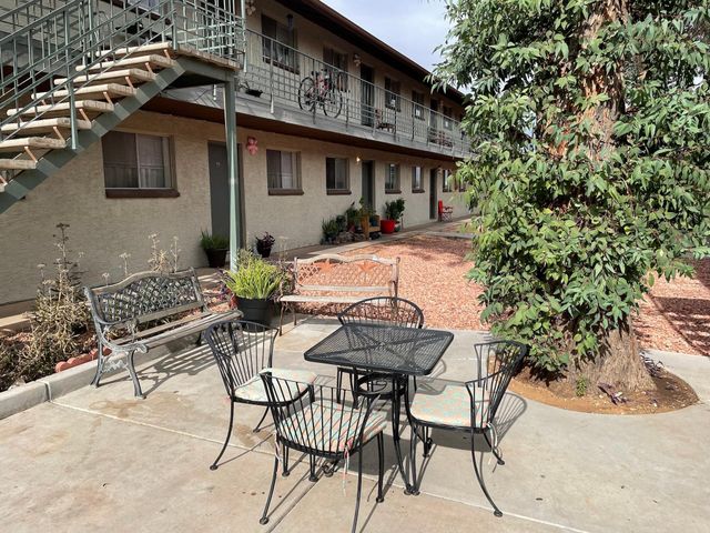 2002 E Sweetwater Avenue 202, Phoenix, AZ 85022