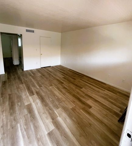 2002 E Sweetwater Avenue 202, Phoenix, AZ 85022