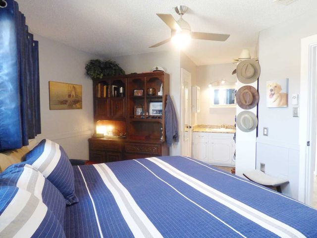 149 Bay Roc Lane, Runaway Bay, TX 76426