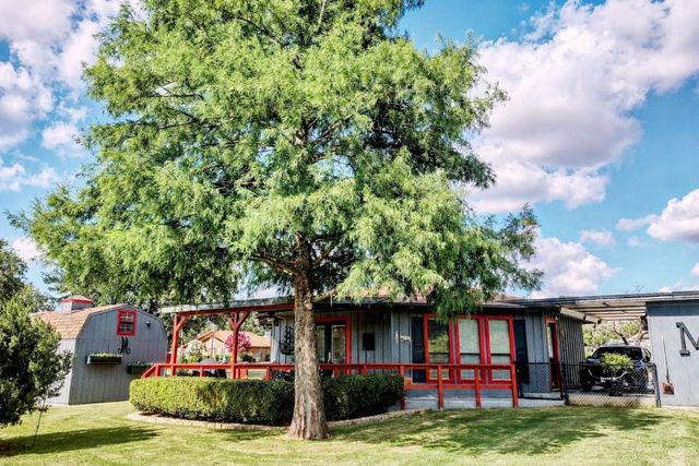 149 Bay Roc Lane, Runaway Bay, TX 76426