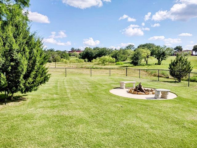 149 Bay Roc Lane, Runaway Bay, TX 76426