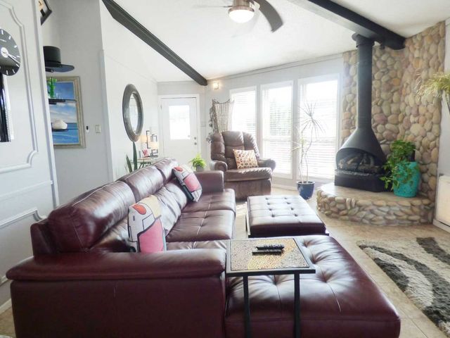 149 Bay Roc Lane, Runaway Bay, TX 76426