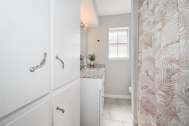 101 Wildrose Street, Baytown, TX 77520