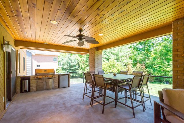 717 Stonegate Drive, Collier Twp, PA 15071