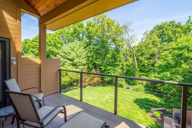 717 Stonegate Drive, Collier Twp, PA 15071