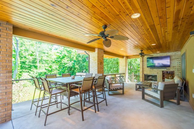 717 Stonegate Drive, Collier Twp, PA 15071