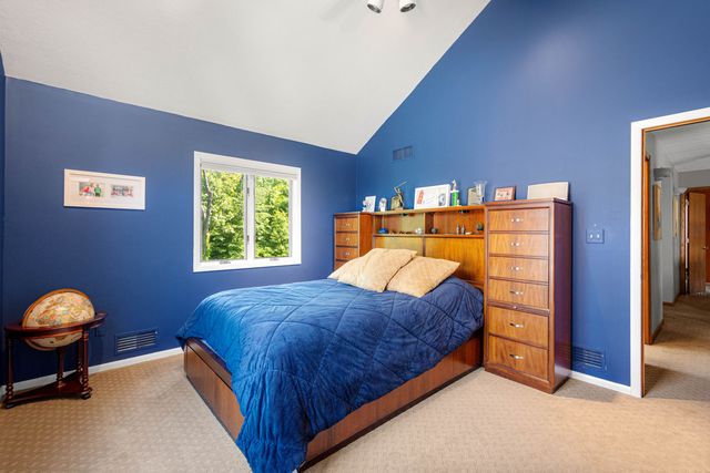 717 Stonegate Drive, Collier Twp, PA 15071