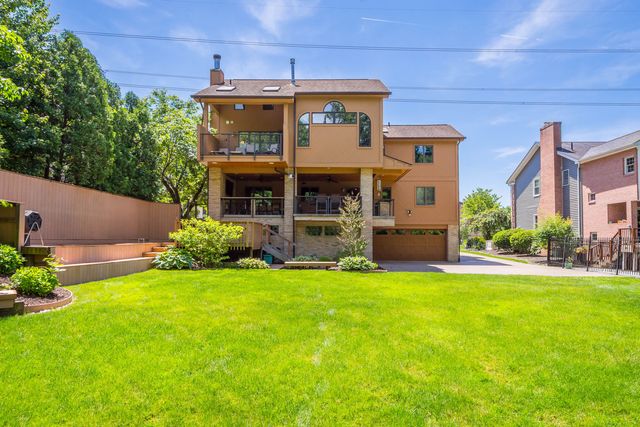 717 Stonegate Drive, Collier Twp, PA 15071