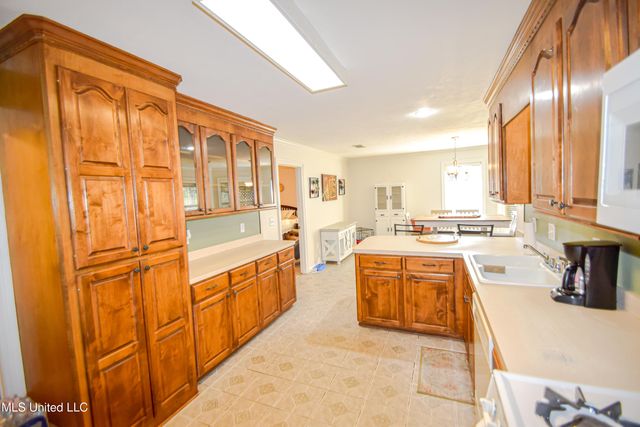 305 Peachtree Street, Brandon, MS 39042
