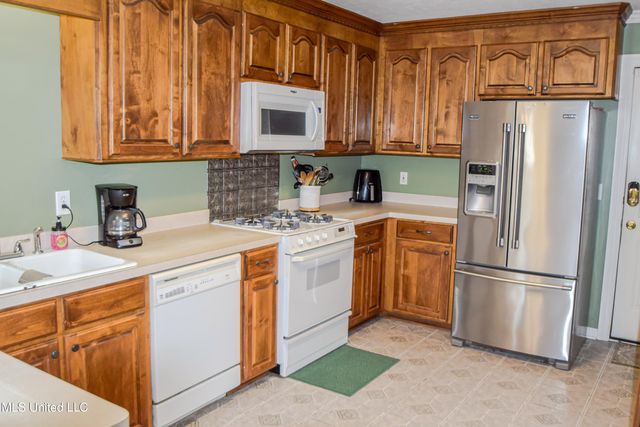 305 Peachtree Street, Brandon, MS 39042
