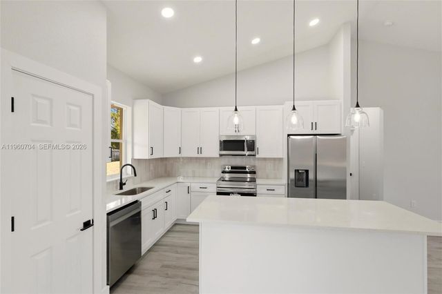 3825 Citroen Drive, Sebring, FL 33872