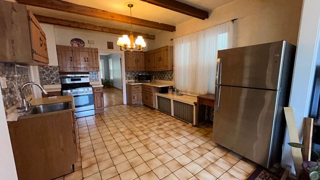 4136 N Bell Avenue, Chicago, IL 60618