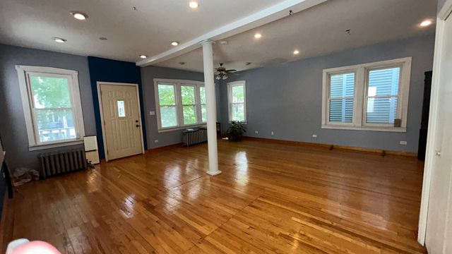 4136 N Bell Avenue, Chicago, IL 60618