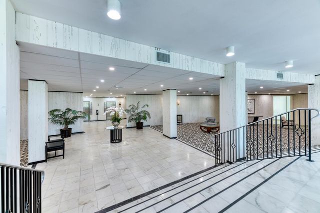 2295 S Ocean Boulevard 404, Palm Beach, FL 33480