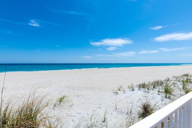 2295 S Ocean Boulevard 404, Palm Beach, FL 33480