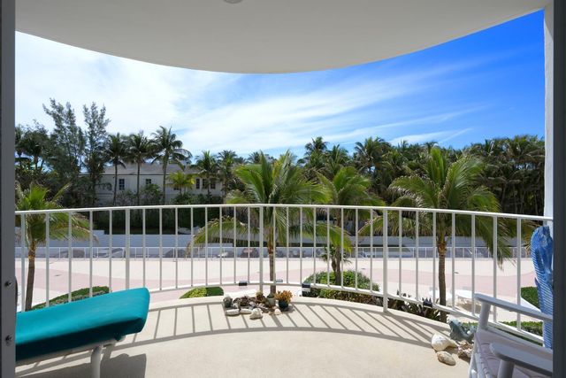 2295 S Ocean Boulevard 404, Palm Beach, FL 33480