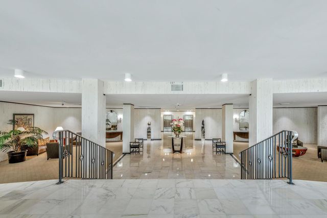 2295 S Ocean Boulevard 404, Palm Beach, FL 33480