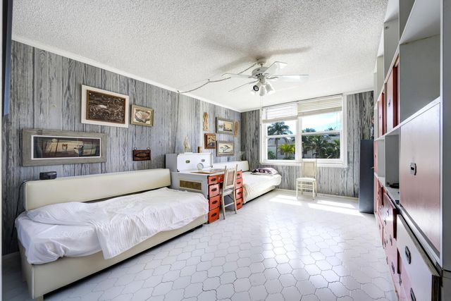 2295 S Ocean Boulevard 404, Palm Beach, FL 33480