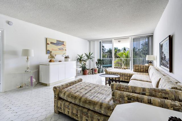 2295 S Ocean Boulevard 404, Palm Beach, FL 33480