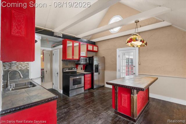 26717 Little Mack Avenue, Saint Clair Shores, MI 48081