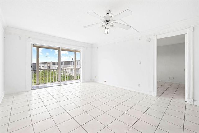 4650 Washington St 504, Hollywood, FL 33021