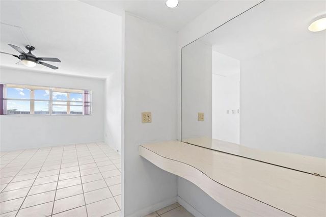 4650 Washington St 504, Hollywood, FL 33021