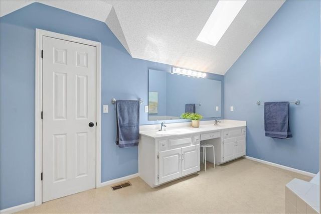 14913 W 124th Terrace, Olathe, KS 66062