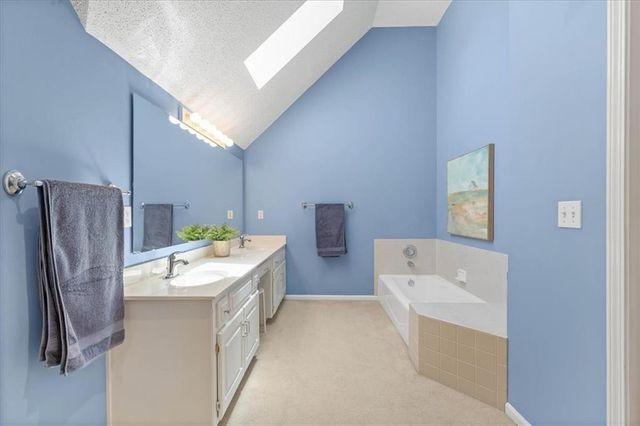 14913 W 124th Terrace, Olathe, KS 66062