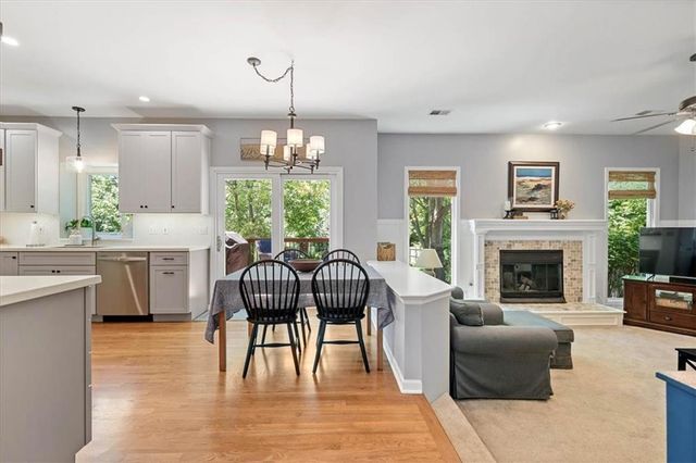 14913 W 124th Terrace, Olathe, KS 66062