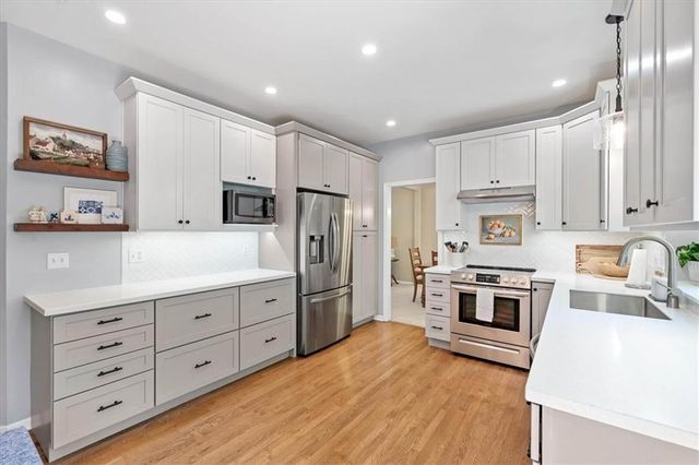 14913 W 124th Terrace, Olathe, KS 66062