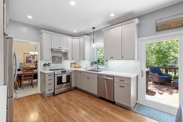 14913 W 124th Terrace, Olathe, KS 66062