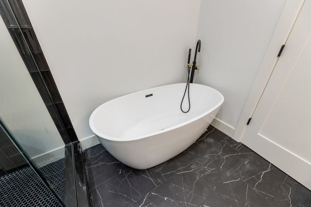 5921 S Calumet Avenue 1, Chicago, IL 60637