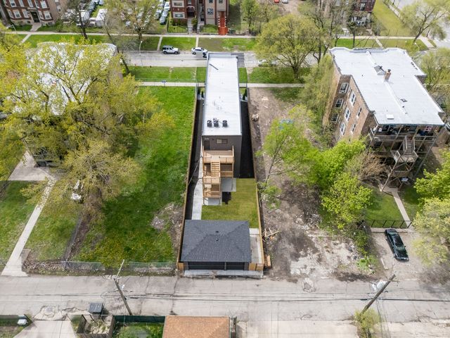 5921 S Calumet Avenue 1, Chicago, IL 60637
