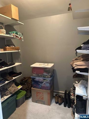 22 Garners Lane, Elmwood Park, NJ 07407