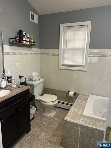 22 Garners Lane, Elmwood Park, NJ 07407