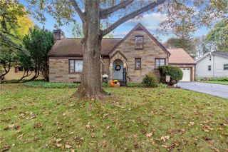 207 Haddonfield Drive, Dewitt, NY 13214